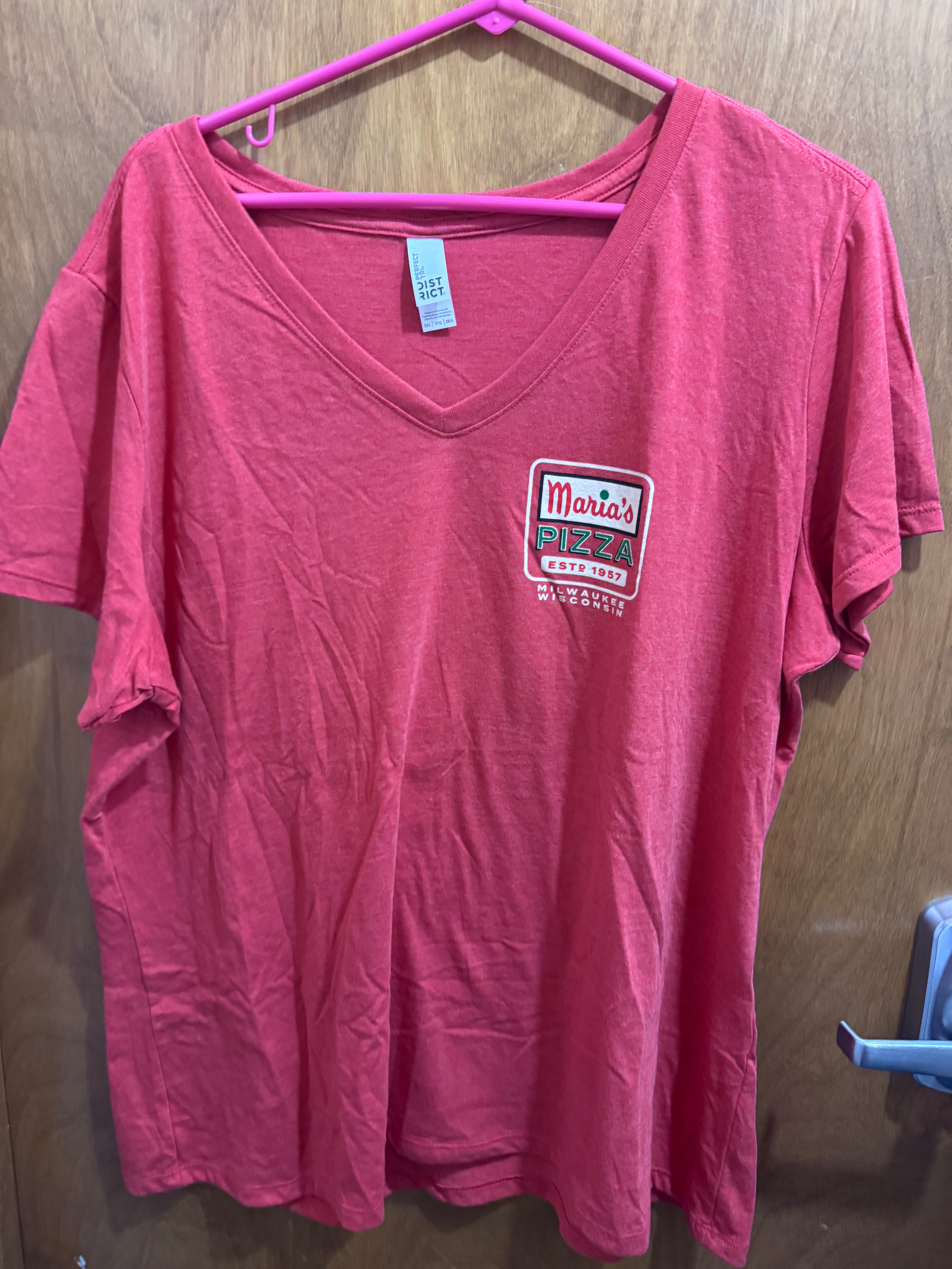 2xl+ Pizza Arrow Sign, Red, Ladies Vneck